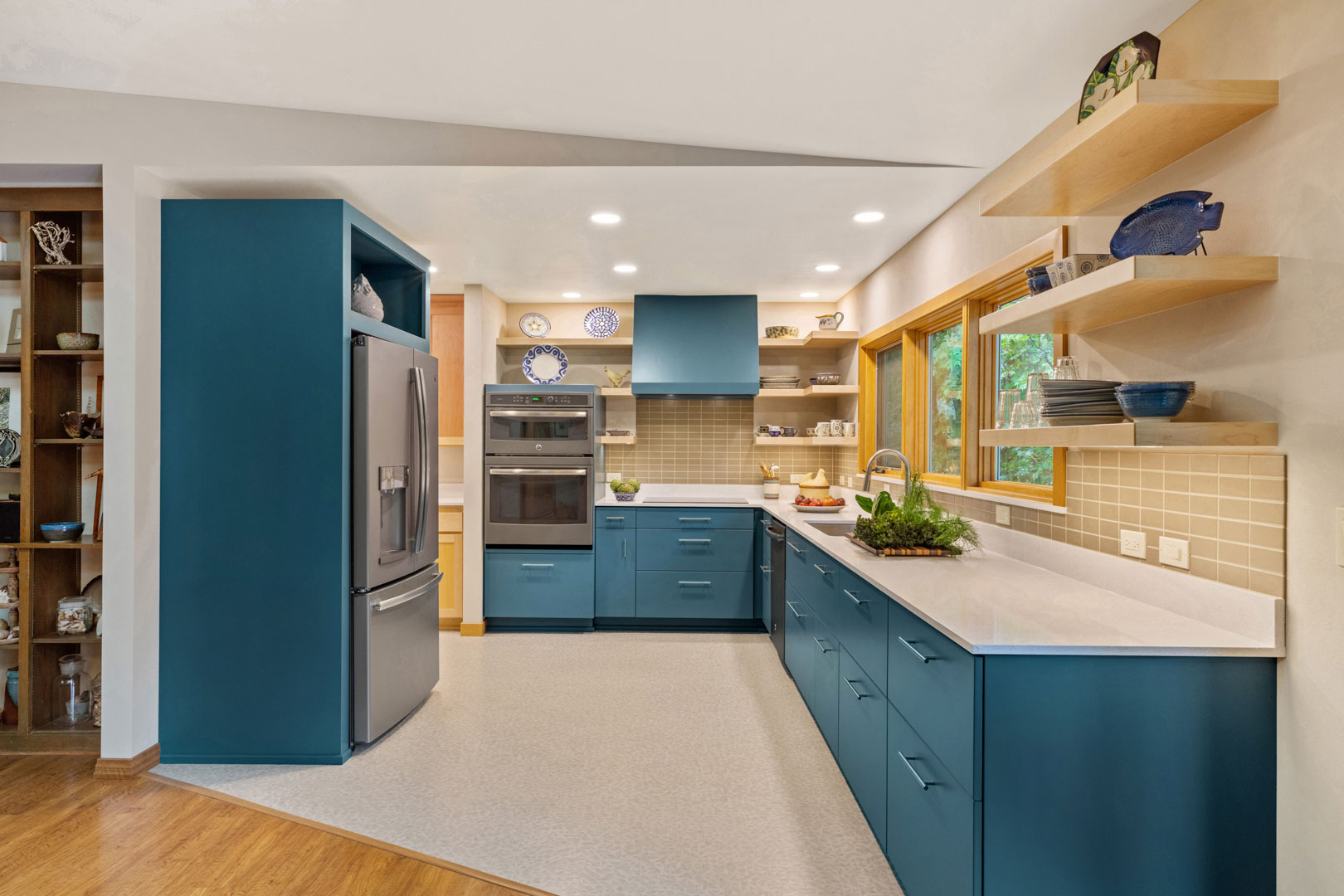 modern kitchen design - Henderer Design + Build, Corvallis OR