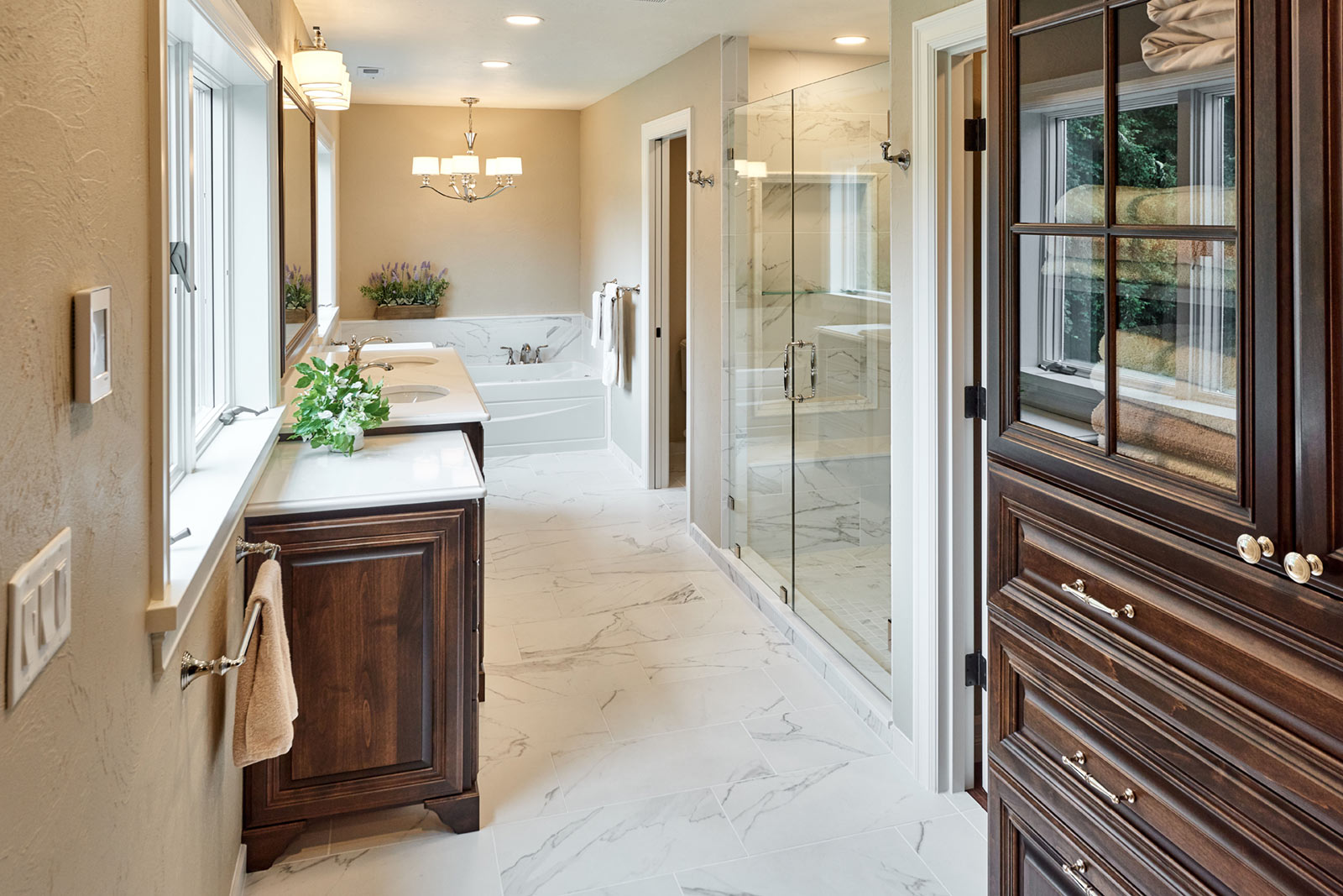 traditional master bathroom remodel - Henderer Design + Build + Remodel